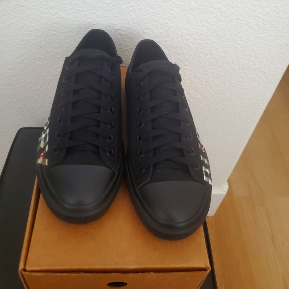 BURBERRY Black Canvas Larkhall Sneakers Size 43.5. - Picture 13 of 13
